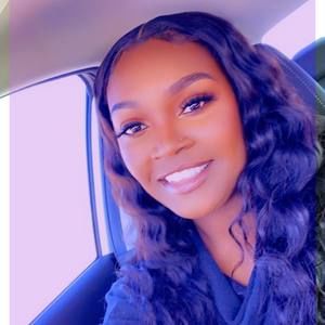 Meet your Posher, Tiffany